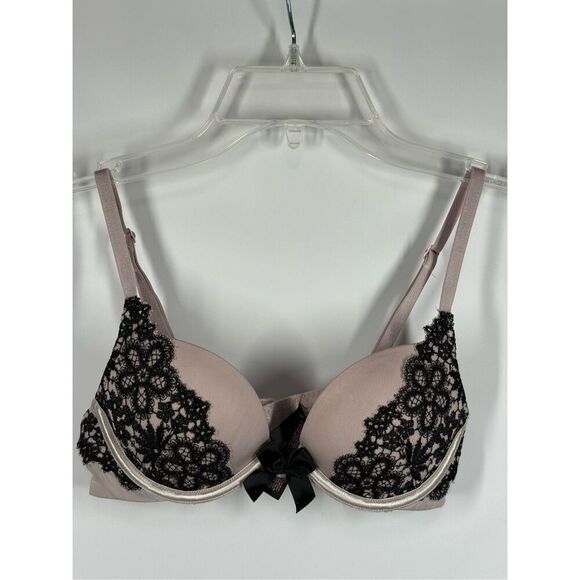 c21. Victoria's Secret push up bra size 32A - Picture 1 of 6